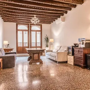 ** Gasthuis Palazzo Daponte Italië
